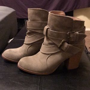 American Eagle Booties